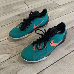 Nike Hyperchase Light Retro